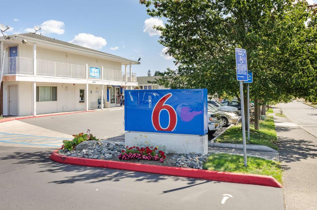 Motel 6-Tacoma WA - South Main image 1